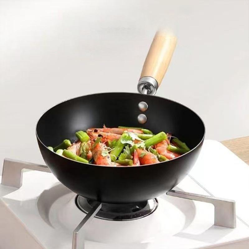 Hand-Hammered Flat Bottom Pan with Glass Lid for Gas and Induction Cooktops