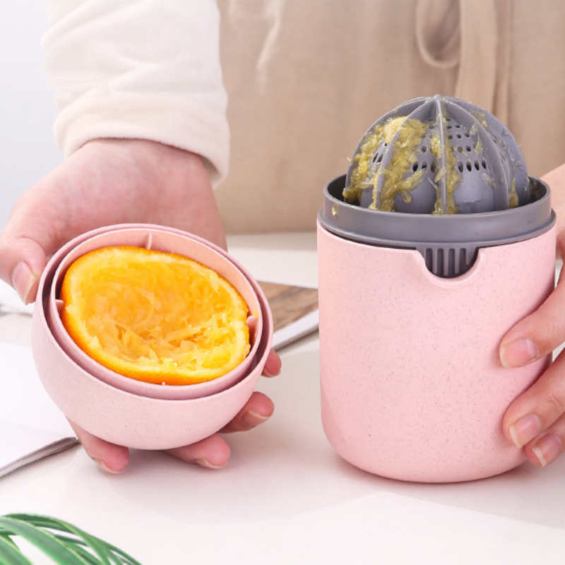 Portable Manual Wheat Straw Juicer for Oranges and Lemons Easy to Clean Kitchen Tool