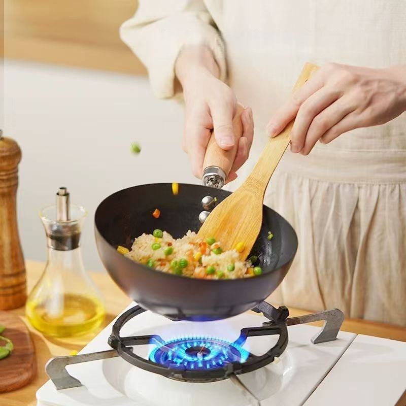 Hand-Hammered Flat Bottom Pan with Glass Lid for Gas and Induction Cooktops
