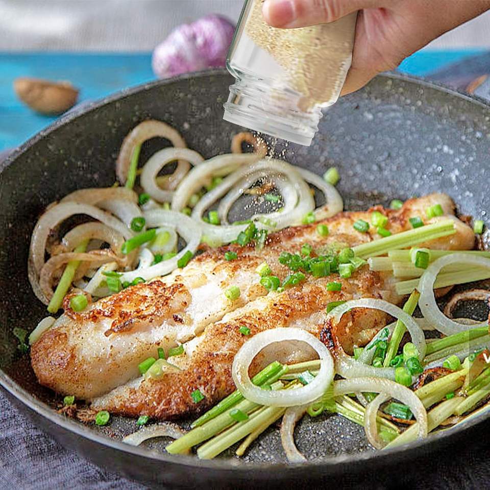 Glass Spice Jars Set with Country-Style Labels, 120 ml (4 oz) Glass Spice Jar with Bamboo Lid for Kitchen Food Storage