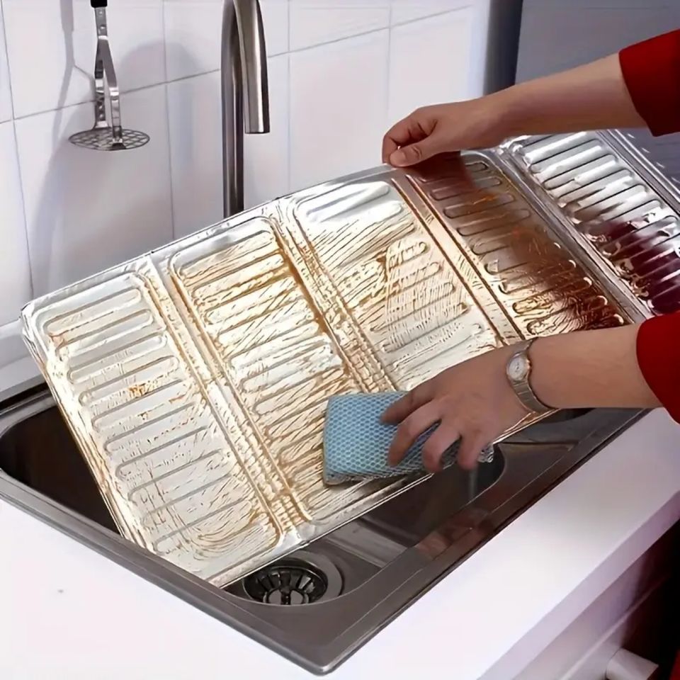 Aluminum Foil Kitchen Oil Splash Guard, Creative Kitchen Utensils, Heat and Splatter Protection for Cooking
