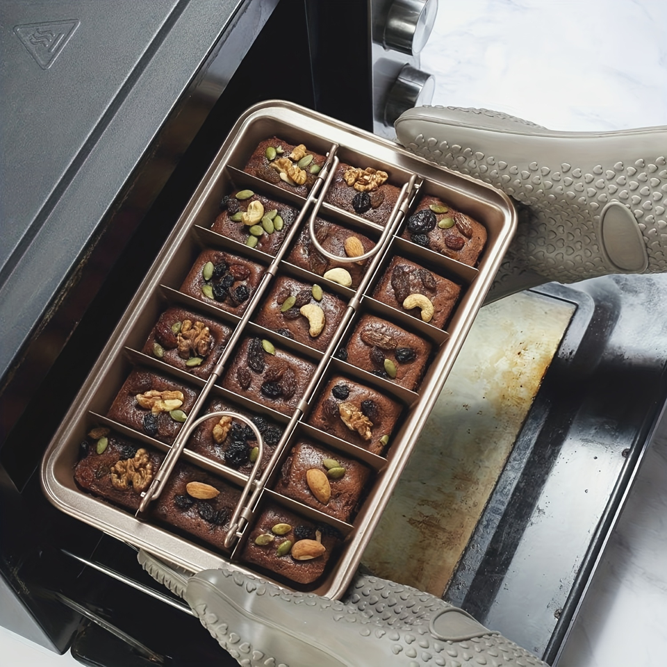 Brownie Skillet Pan Divider - Durable Metal Cake Pan for Baking 18 Pre-Cut Square Brownie Bites Cakes