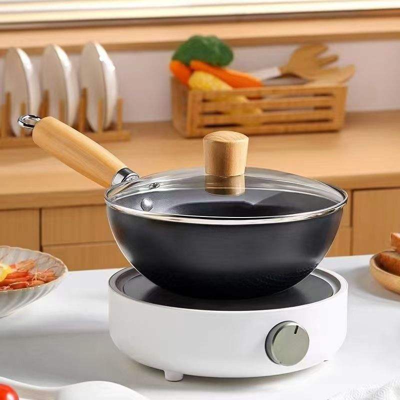 Hand-Hammered Flat Bottom Pan with Glass Lid for Gas and Induction Cooktops