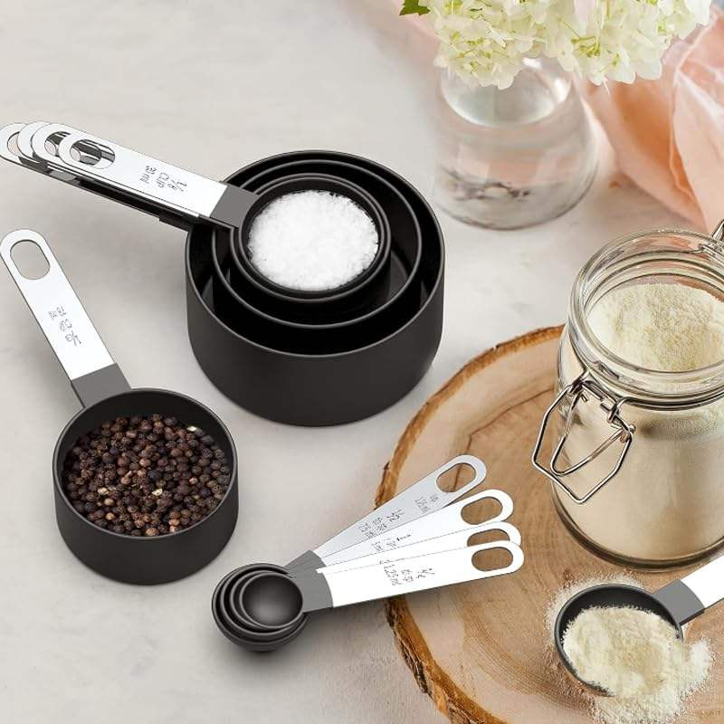 Bestselling 8-Piece Plastic Cutlery Set with Baking Tools Including Measuring Spoons for Liquids and Powders