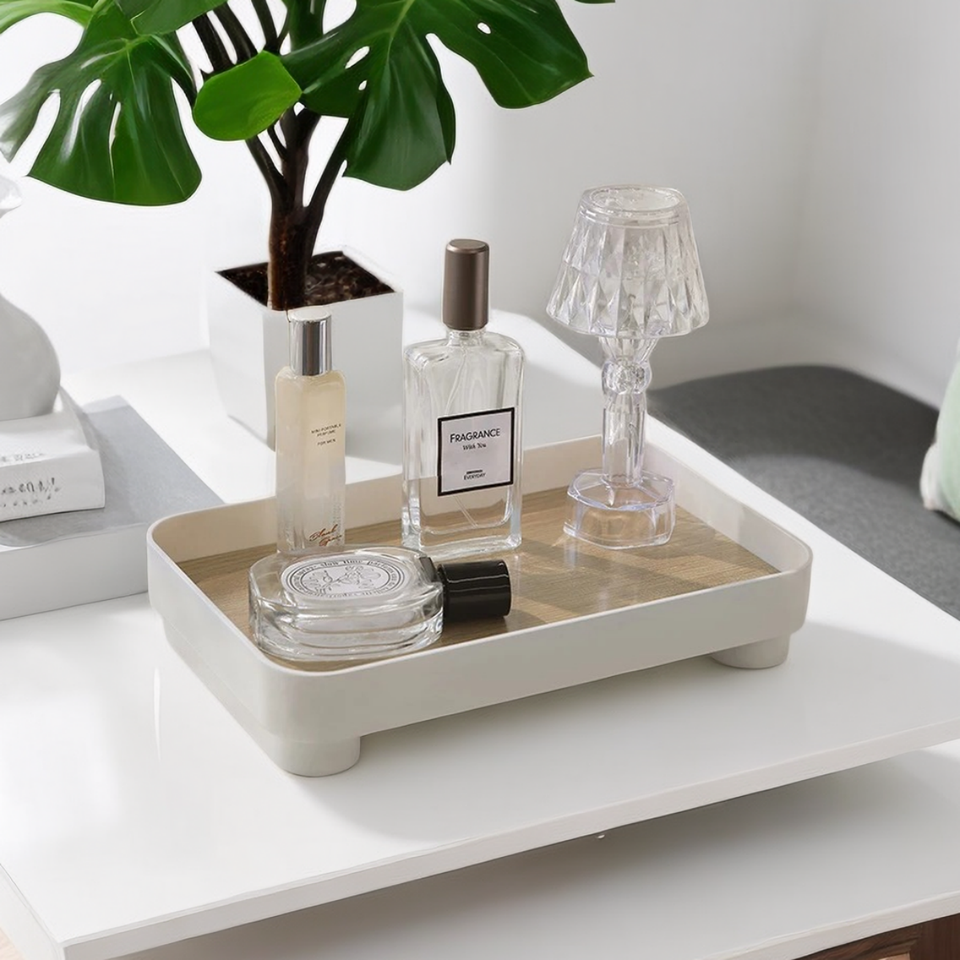 Plastic Storage Tray for Desktop Aromatherapy and Key Organization