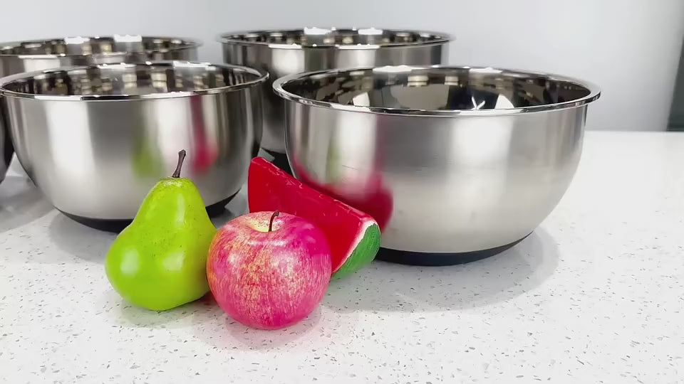 Nesting Metal Bowls Set