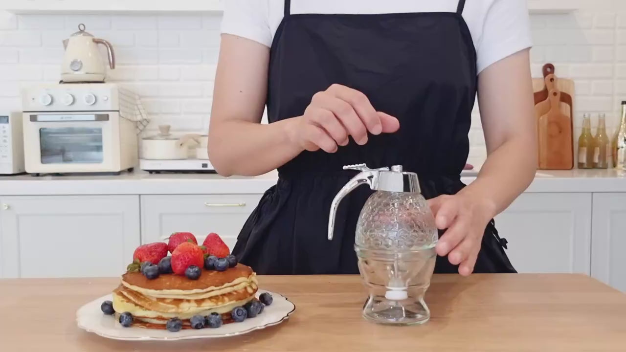 Modern 8 oz Food-Grade Plastic Container Transparent Plastic Honey Dispenser with Drip-Free Stand and Scoop for Parties